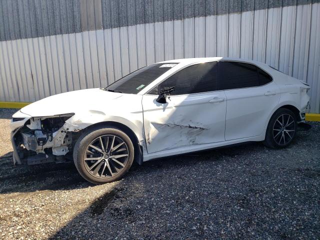 4T1G11AKXPU787281 - 2023 TOYOTA CAMRY SE NIGHT SHADE WHITE photo 1