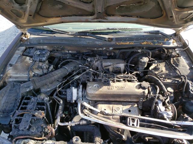 1HGCD5686TA087298 - 1996 HONDA ACCORD DX 25TH ANNIVERSARY GOLD photo 11