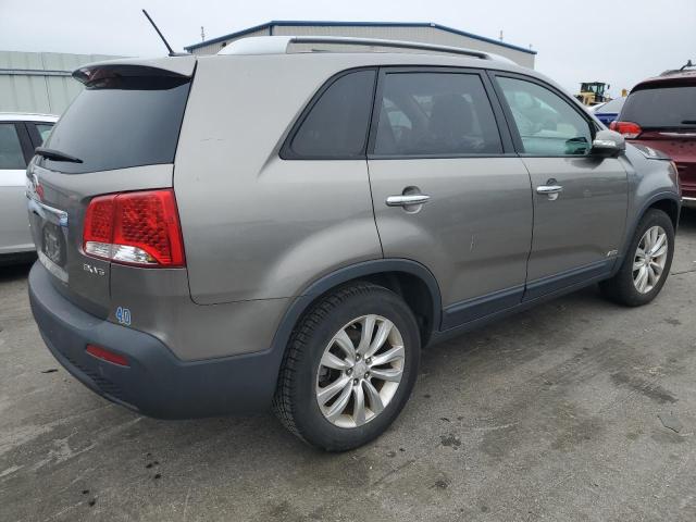 5XYKUDA24BG033620 - 2011 KIA SORENTO EX GRAY photo 3