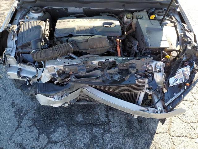 1G11D5RR8DF112368 - 2013 CHEVROLET MALIBU 1LT ვერცხლისფერი ფოტო 11