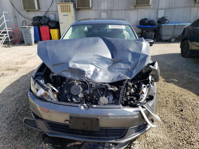 3VW2K7AJ5EM243324 - 2014 VOLKSWAGEN JETTA BASE 灰色 照片 5