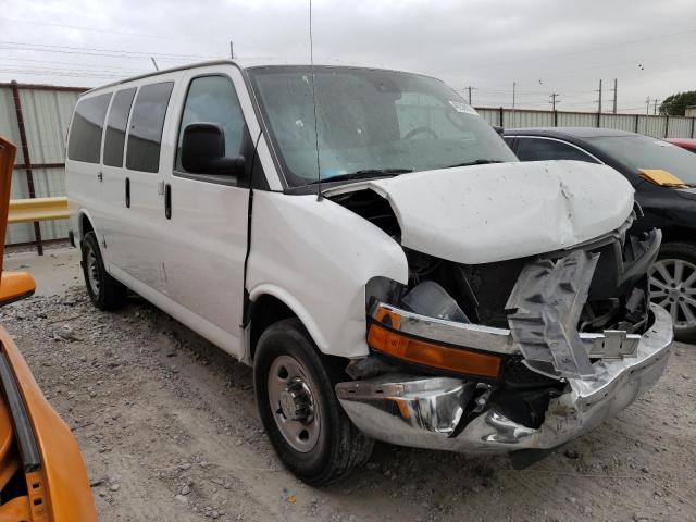 1GAWGFFP7K1273519 - 2019 CHEVROLET EXPRESS G2 LT WHITE photo 4