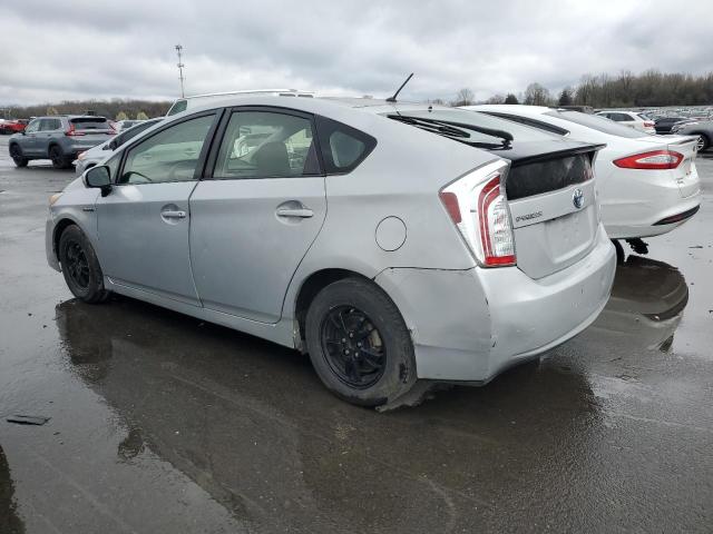 JTDKN3DU7F1999017 - 2015 TOYOTA PRIUS SILVER photo 2