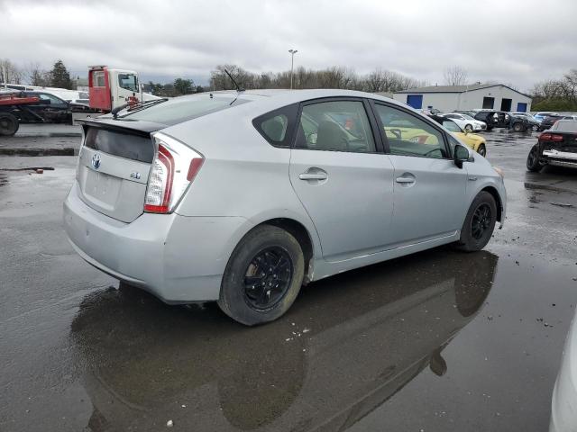 JTDKN3DU7F1999017 - 2015 TOYOTA PRIUS SILVER photo 3