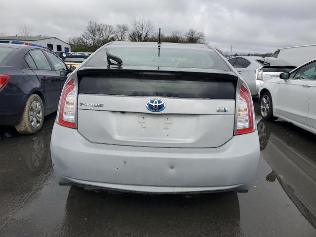 JTDKN3DU7F1999017 - 2015 TOYOTA PRIUS SILVER photo 6