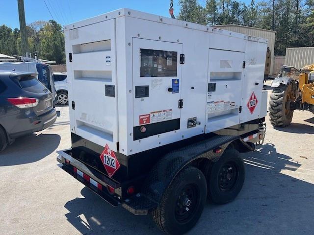 J180433668 - 2019 CUMMINS GENERATOR WHITE photo 5