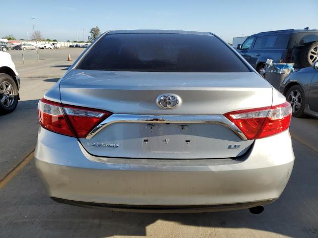 4T1BF1FK5FU475257 - 2015 TOYOTA CAMRY LE SILVER photo 6