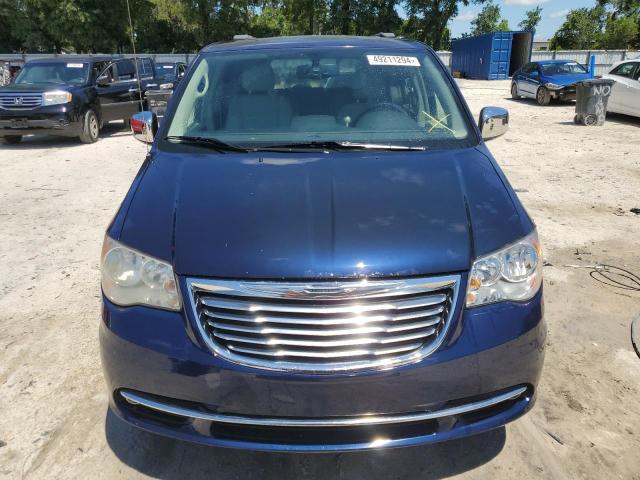 2C4RC1CG2DR564161 - 2013 CHRYSLER TOWN & COU TOURING L BLUE photo 5