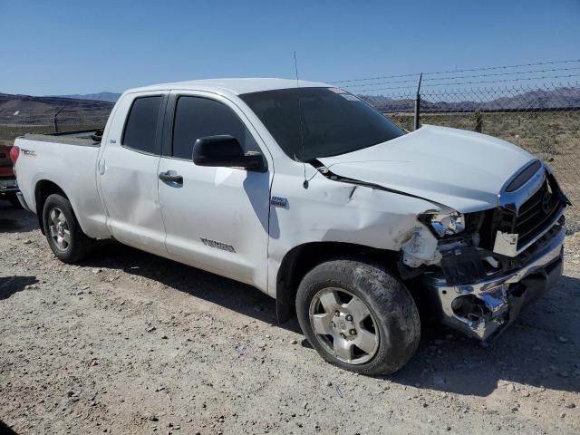 5TFRT54117X015865 - 2007 TOYOTA TUNDRA DOUBLE CAB SR5 WHITE photo 4