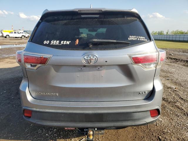 5TDKKRFH8ES034339 - 2014 TOYOTA HIGHLANDER XLE 银色 照片 6