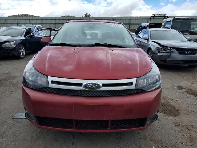 1FAHP36N39W107160 - 2009 FORD FOCUS SES RED photo 5