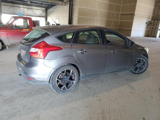 1FAHP3K21CL392140 - 2012 FORD FOCUS SE GRAY photo 3