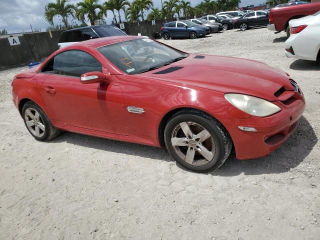 WDBWK54F48F182227 - 2008 MERCEDES-BENZ SLK 280 RED photo 4