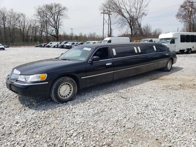 1999 LINCOLN TOWN CAR EXECUTIVE, 