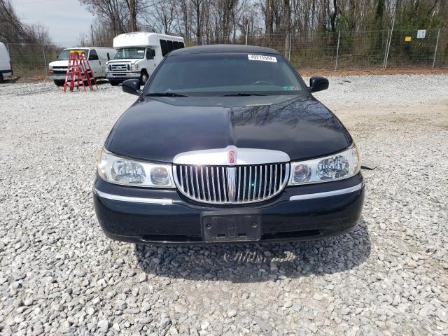 1L1FM81W0XY605273 - 1999 LINCOLN TOWN CAR EXECUTIVE BLACK photo 5