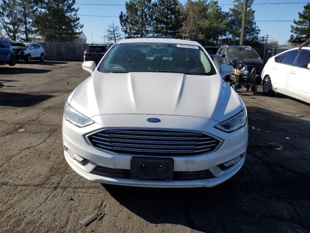 3FA6P0T91HR141368 - 2017 FORD FUSION SE WHITE photo 5