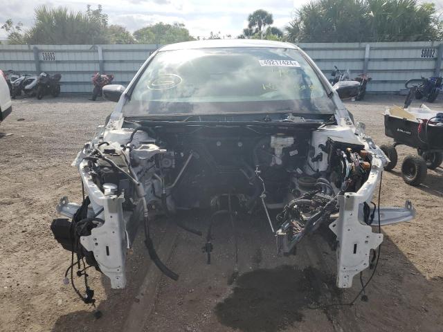 1N4AL3AP8HC208524 - 2017 NISSAN ALTIMA 2.5 WHITE photo 5