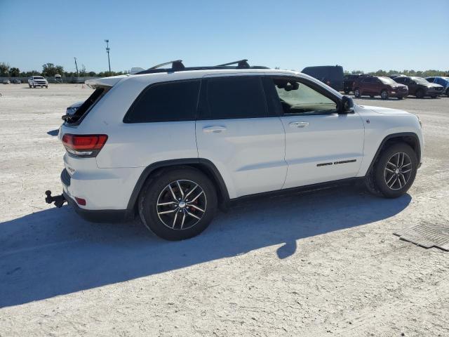 1C4RJFLG7JC257690 - 2018 JEEP GRAND CHER TRAILHAWK თეთრი ფოტო 3