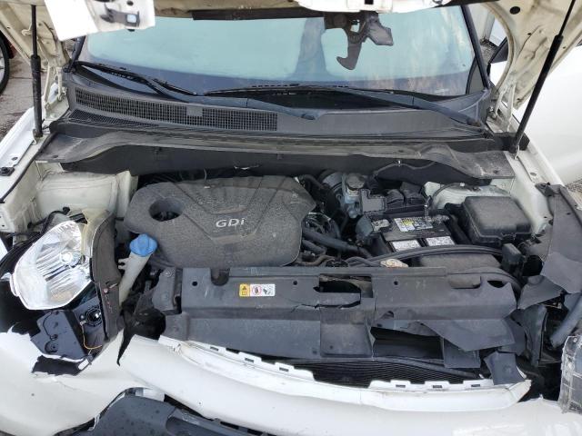 KNDJN2A27G7848413 - 2016 KIA SOUL WHITE photo 11