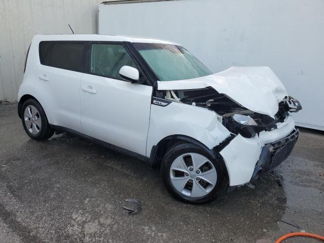 KNDJN2A27G7848413 - 2016 KIA SOUL WHITE photo 4