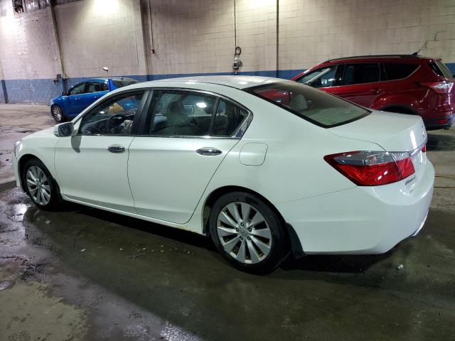 1HGCR2F75DA130196 - 2013 HONDA ACCORD EX WHITE photo 2