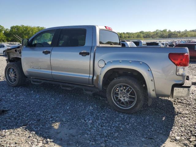 5TFEY5F12DX145159 - 2013 TOYOTA TUNDRA CREWMAX SR5 SILVER photo 2