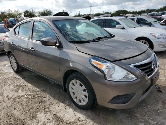 3N1CN7AP6HL818790 - 2017 NISSAN VERSA S GRAY photo 4