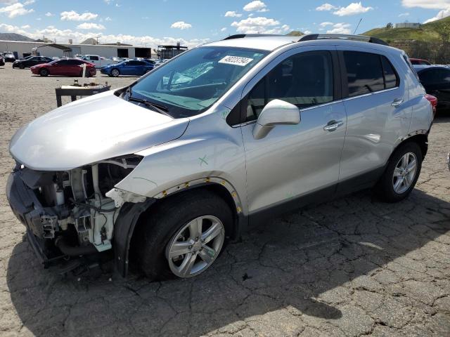 KL7CJLSB4KB784956 - 2019 CHEVROLET TRAX 1LT SILVER photo 1