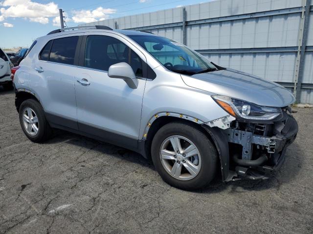 KL7CJLSB4KB784956 - 2019 CHEVROLET TRAX 1LT SILVER photo 4