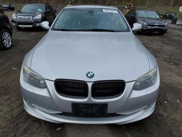 WBAKF9C51BE619390 - 2011 BMW 335 XI SILVER photo 5