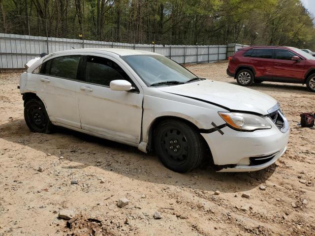 1C3CCBAG1DN743081 - 2013 CHRYSLER 200 LX WHITE photo 4