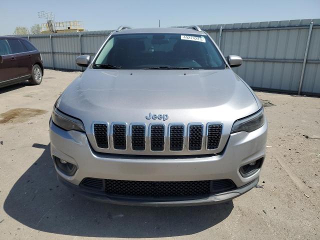 1C4PJLCB3KD313484 - 2019 JEEP CHEROKEE LATITUDE SILVER photo 5