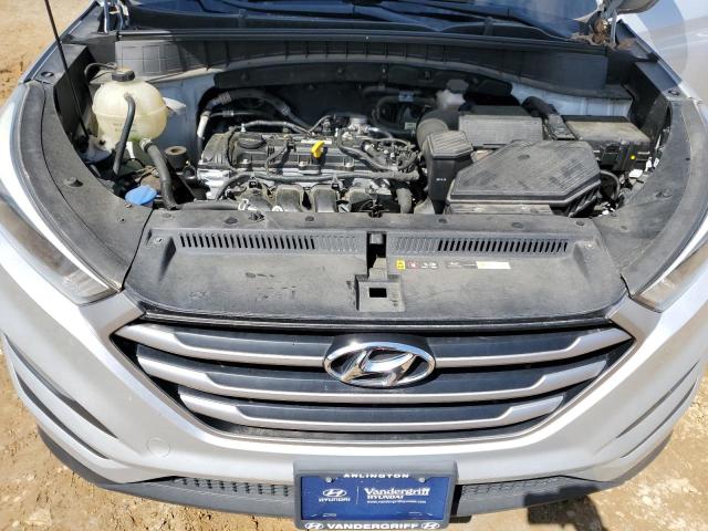 KM8J33A45JU645439 - 2018 HYUNDAI TUCSON SEL SILVER photo 11