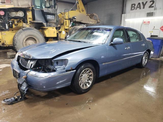 1LNHM82WXYY844739 - 2000 LINCOLN TOWN CAR SIGNATURE BLUE photo 1