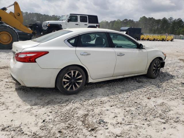 1N4AL3AP1HC174524 - 2017 NISSAN ALTIMA 2.5 WHITE photo 3