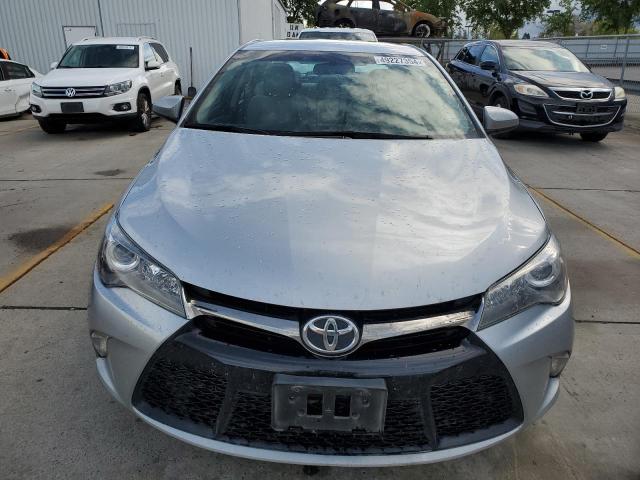 4T1BF1FK1GU604547 - 2016 TOYOTA CAMRY LE SILVER photo 5
