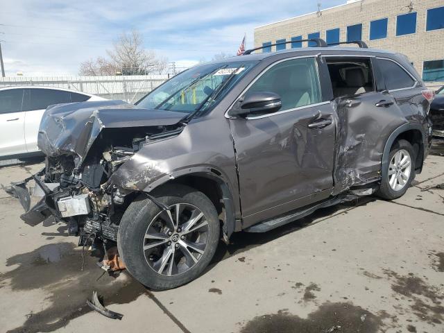 5TDKKRFH3GS155623 - 2016 TOYOTA HIGHLANDER XLE 灰色 照片 1