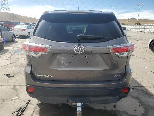 5TDKKRFH3GS155623 - 2016 TOYOTA HIGHLANDER XLE 灰色 照片 6
