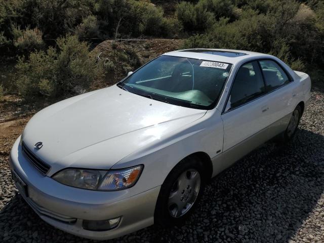 JT8BF28G010313733 - 2001 LEXUS ES 300 WHITE photo 1