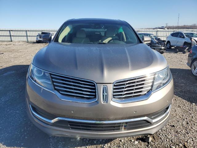 2LMPJ6LR4HBL12924 - 2017 LINCOLN MKX RESERVE Բեժ լուսանկար 5