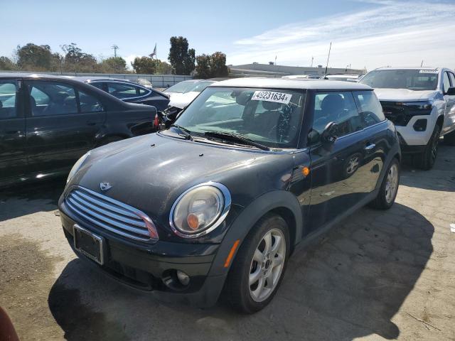 2010 MINI COOPER, 