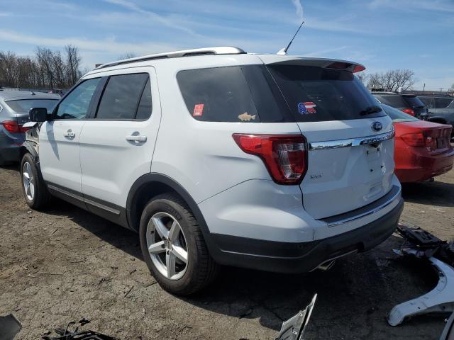 1FM5K7D89JGC25031 - 2018 FORD EXPLORER XLT WHITE photo 2