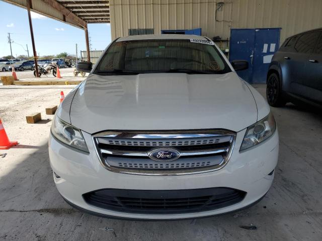 1FAHP2DW8BG135560 - 2011 FORD TAURUS SE WHITE photo 5