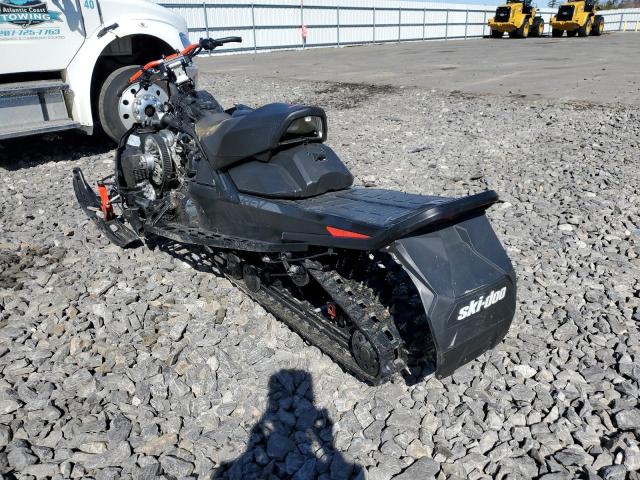 2BPSDSLAXLY000005 - 2020 SKI DOO RENEGADE BLACK photo 3