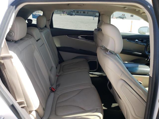 2LMTJ6LR9GBL38870 - 2016 LINCOLN MKX RESERVE WHITE photo 11