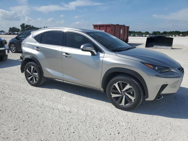 JTJGARBZ1M2193732 - 2021 LEXUS NX 300 BASE ვერცხლისფერი ფოტო 4