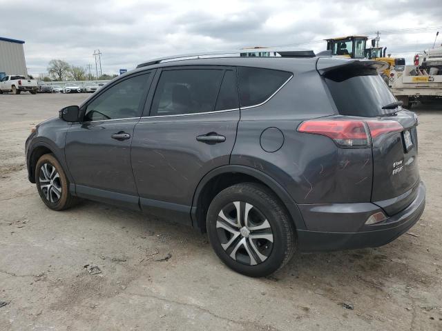 JTMZFREV9HJ702886 - 2017 TOYOTA RAV4 LE GRAY photo 2