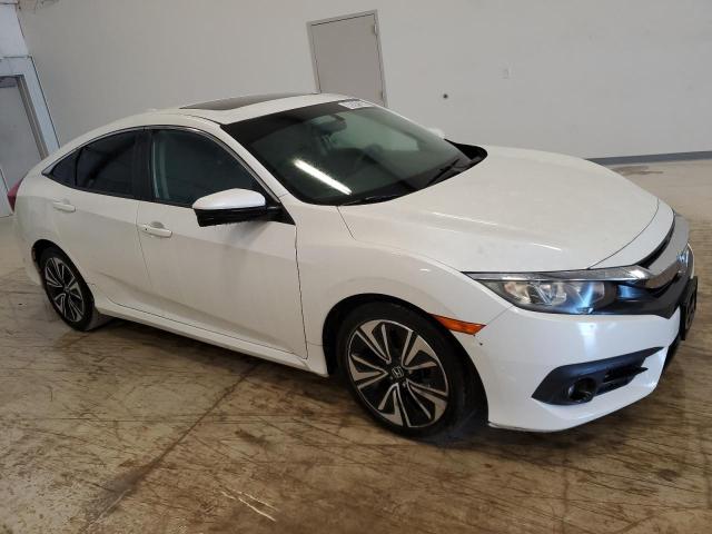 19XFC1F3XJE201583 - 2018 HONDA CIVIC EX WHITE photo 4