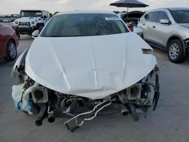 3LN6L2G95DR809478 - 2013 LINCOLN MKZ WHITE photo 5