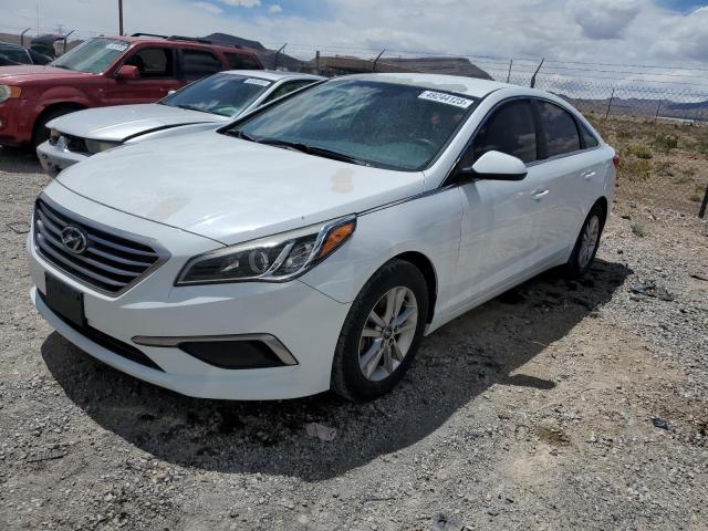 5NPE24AF5GH412289 - 2016 HYUNDAI SONATA SE WHITE photo 1